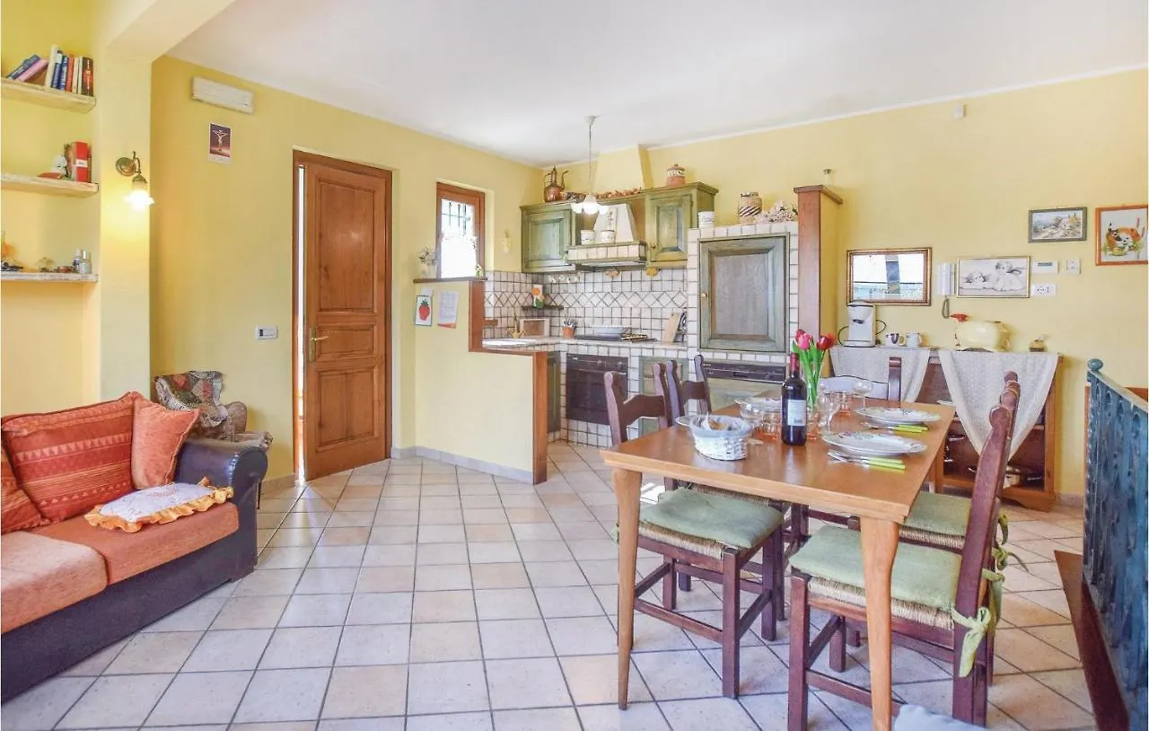 Awesome Home In Camaiore -Lu- With Kitchen Semesterbostad